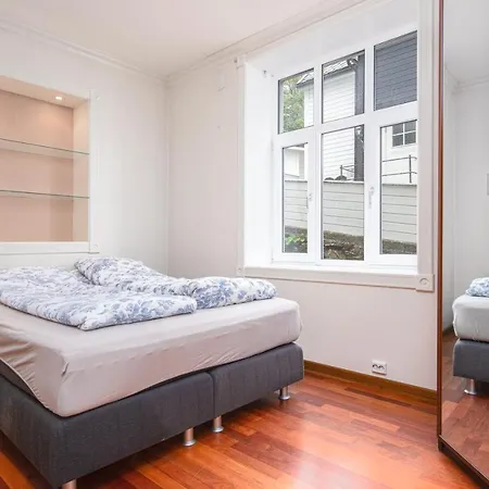 3 Bedroom Aalesund Sentrum Borgundvegen Apartment *